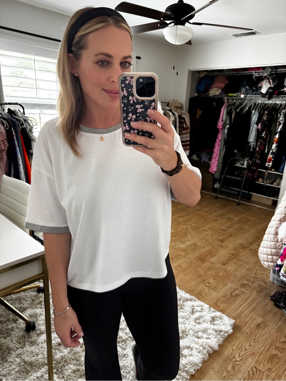 Cropped white t-shirt